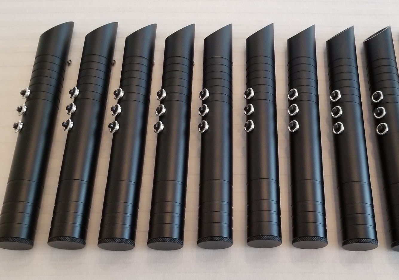 Lightsaber Gender Reveal Lightsaber "The Raver" Durable Dueling Light Saber Toy Aluminum Pick From 7 Colors Star Wars Bossaber