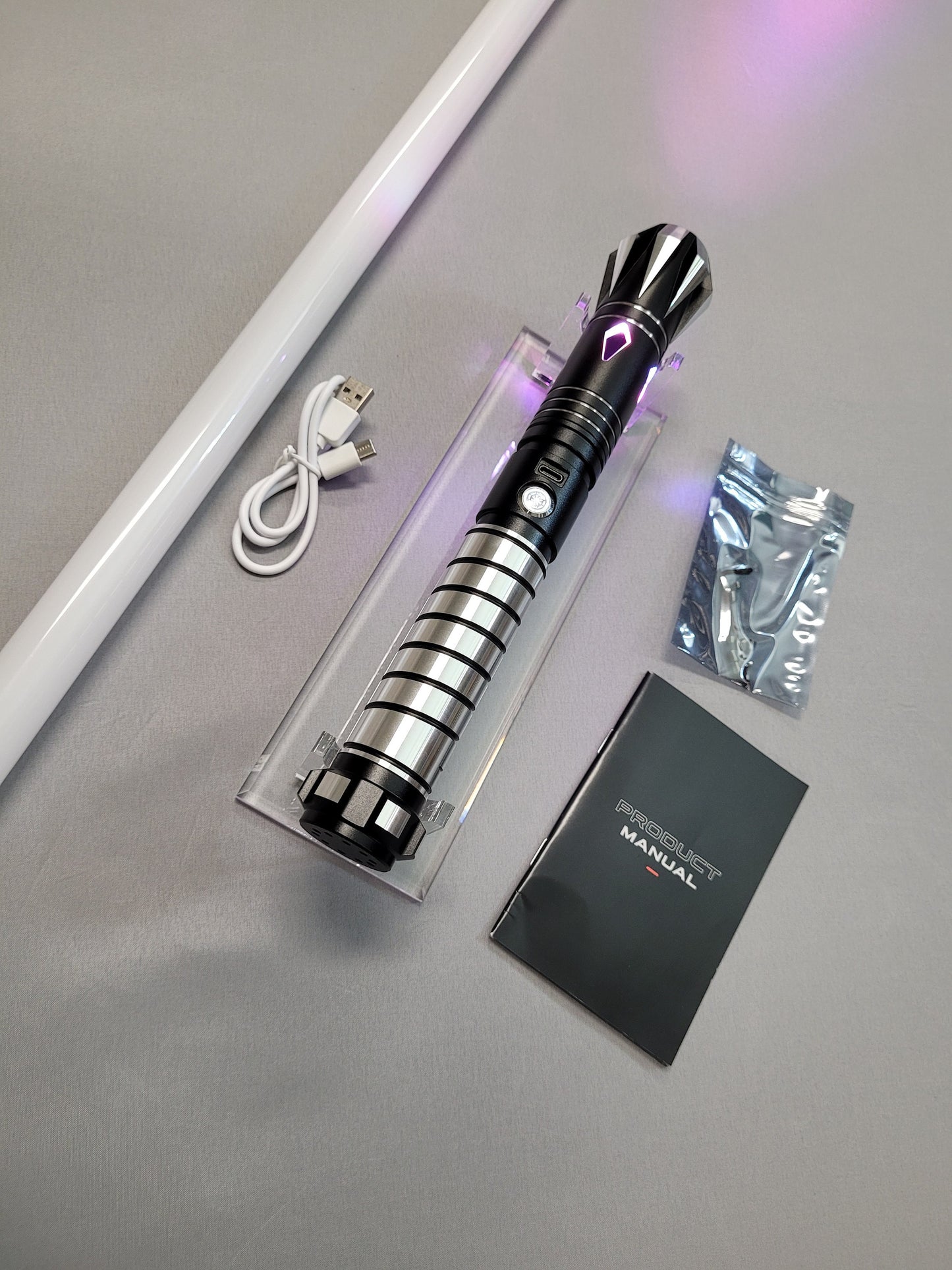 Lightsaber with Sound – "The Quinn" All Colors, Extremely Durable, Attractive Aluminum Hilt, Bluetooth Able, RGB, Star Wars Bossaber