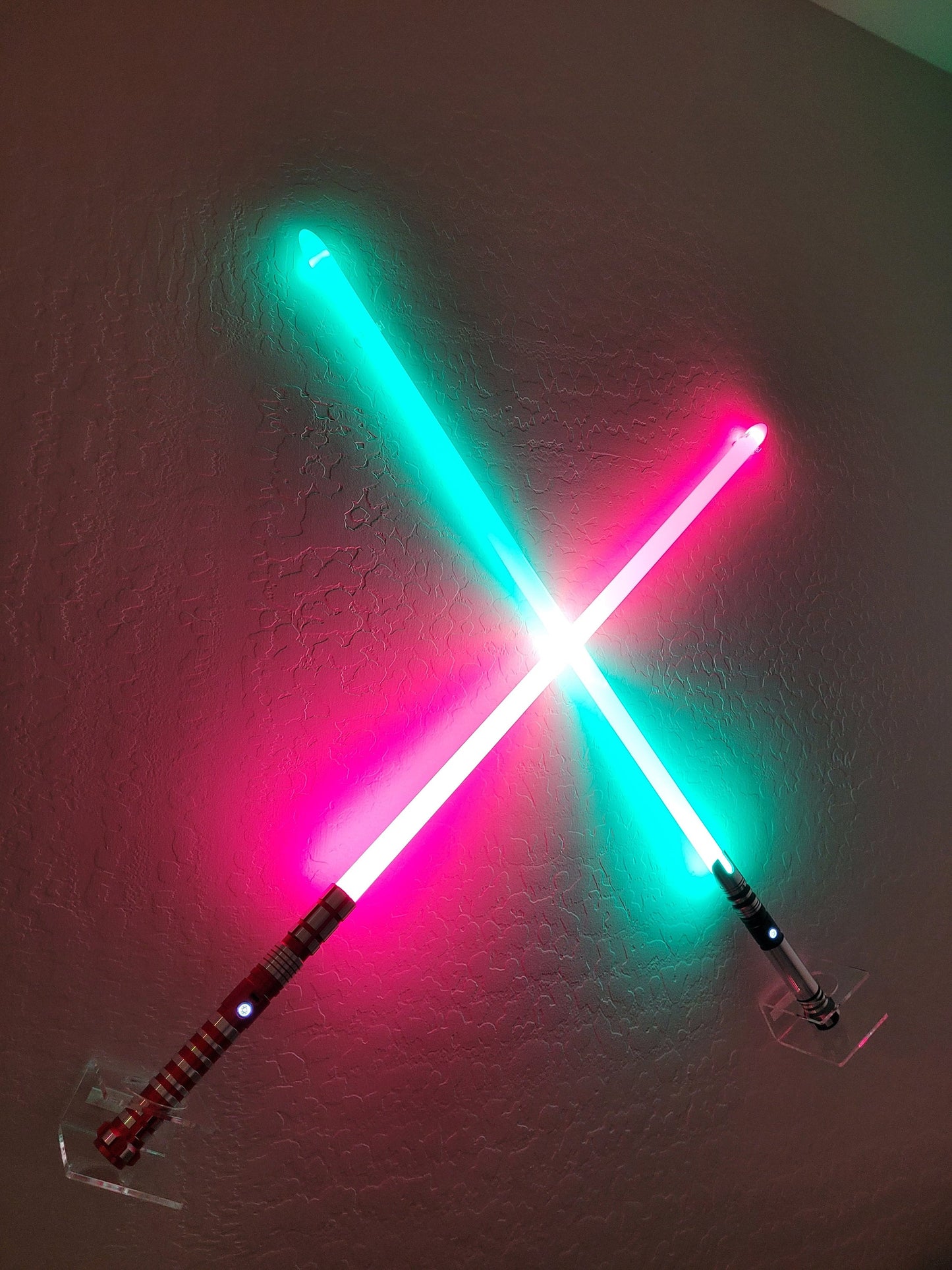 Lightsaber Wall Mount Display Vertical Saber Wall Mount Acrylic Light saber Stand Holder Extremely Durable Star Wars Gift Bossaber