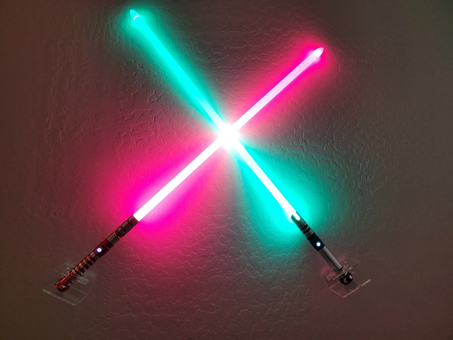 Lightsaber Wall Mount Display Vertical Saber Wall Mount Acrylic Light saber Stand Holder Extremely Durable Star Wars Gift Bossaber